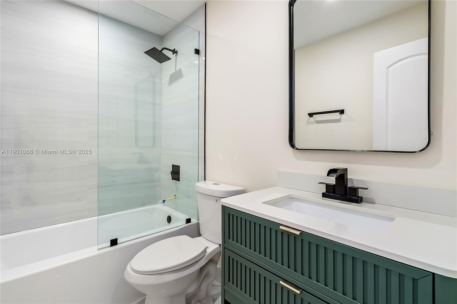 CORAL SPRINGS COUNTRY CLU - Residential Lease