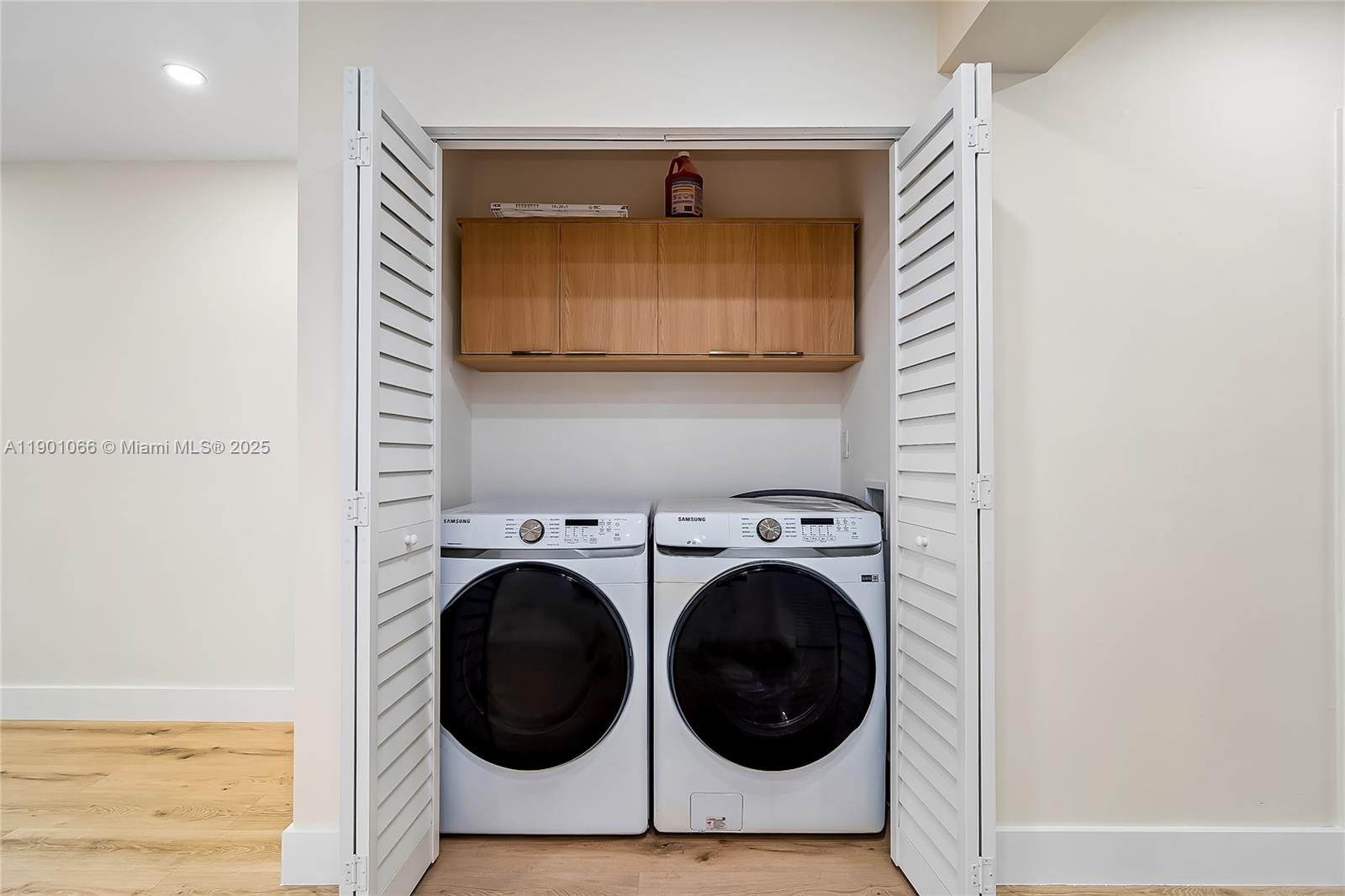 CORAL SPRINGS COUNTRY CLU - Residential Lease