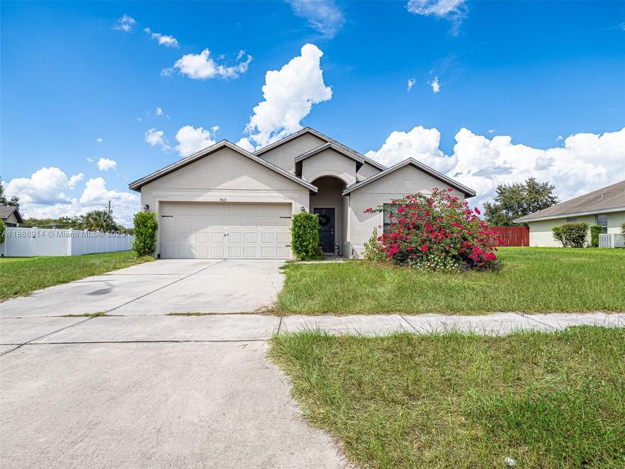 Prime location!!! Amazing 3 bedroom home located at Groves at Baytree in built by LGI Homes with the Captiva floor plan making this home perfect for a large family. This house has a spacious layout and many unique features including a large yard for gardening for family gatherings. This gem is located in luxurious Tavares Florida near all the best local shopping, schools and theme parks. Come by today and make this home yours!!!