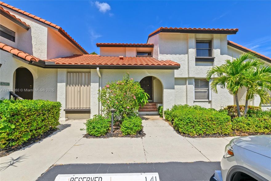 Beautiful 3-bed, 3-bath townhome in a gated community in Boca Raton. Features vaulted ceilings, tile flooring, and wood laminate in bedrooms. Two spacious primary suites upstairs, plus a first-floor bedroom with a full bath—great for guests or an office. The primary suite includes a private balcony and a spacious closet. Enjoy a large fenced patio perfect for entertaining. The community offers a pool, tennis courts, and scenic walking paths. The location is excellent. Just minutes from shops, dining, I-95, and the beach. Don’t miss this amazing home!