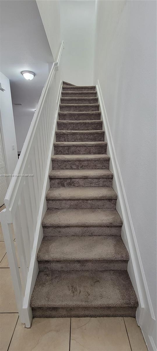 PINE VISTA - Residential Lease