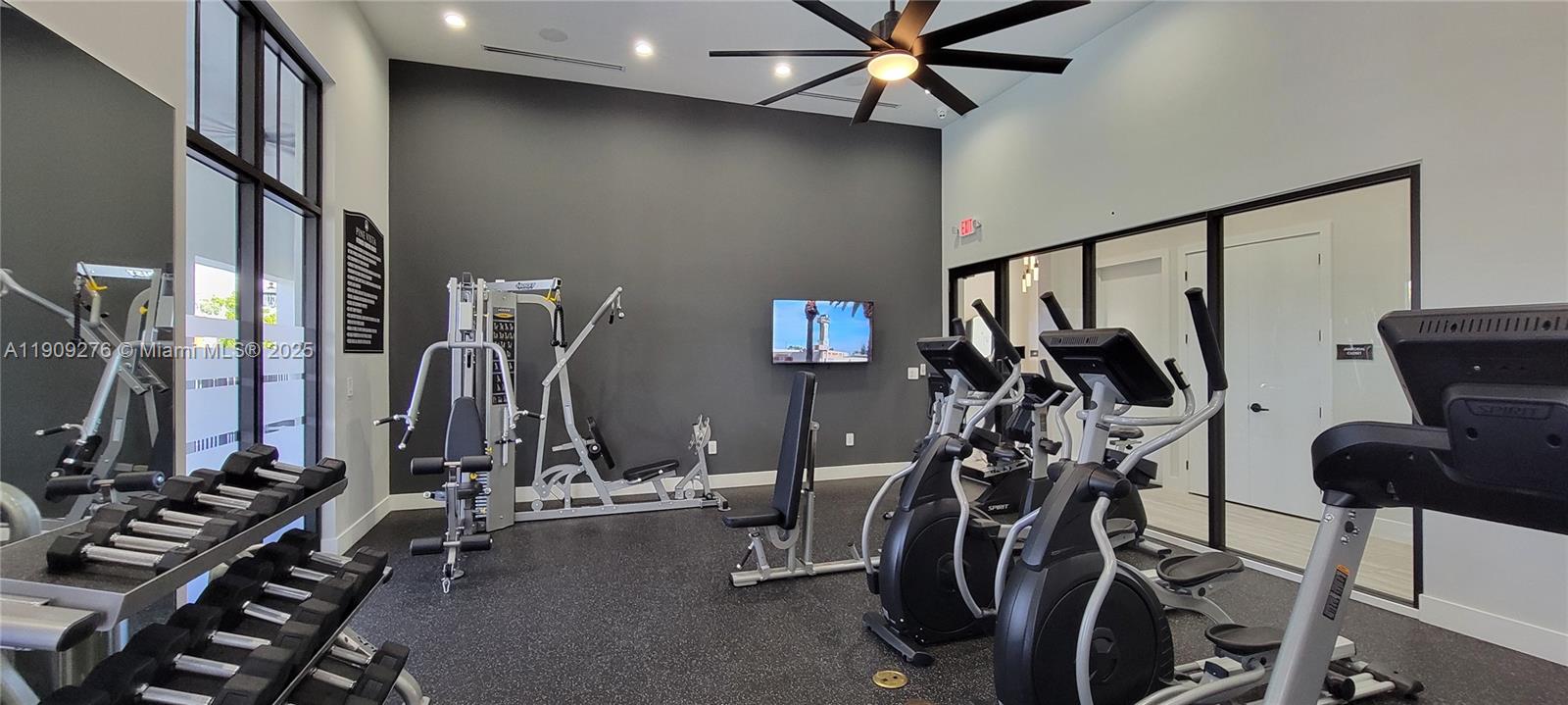 PINE VISTA - Residential Lease