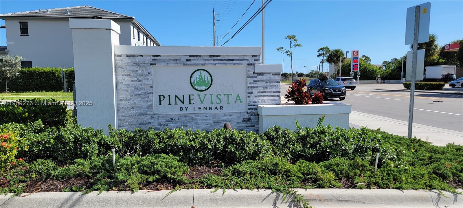 PINE VISTA - Residential Lease