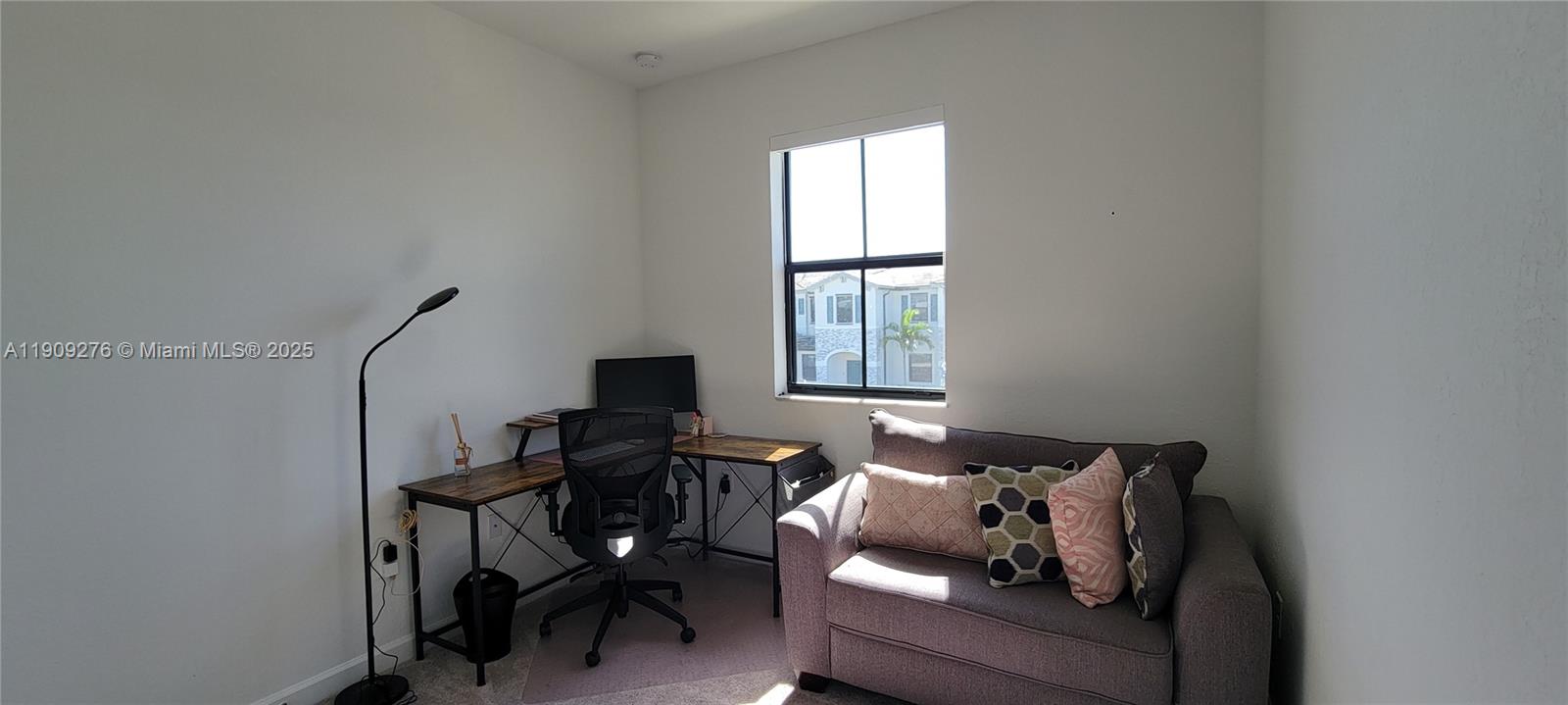 PINE VISTA - Residential Lease