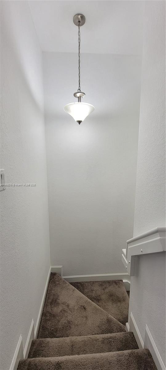 PINE VISTA - Residential Lease