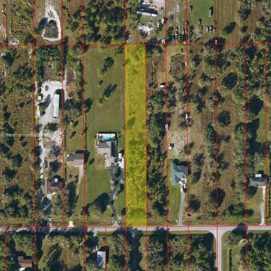 GOLDEN GATE ESTATES BUILD YOUR SANCTUARY AWAY FROM EVERYDAY TRAFFIC OR SPLIT THE LOT AQUIRE AN ADDITIONAL FOLIO AND BUILD 2 HOMES WITH THEIR OWN INDIVIDUAL ACCESS GREAT INVESTMENT.