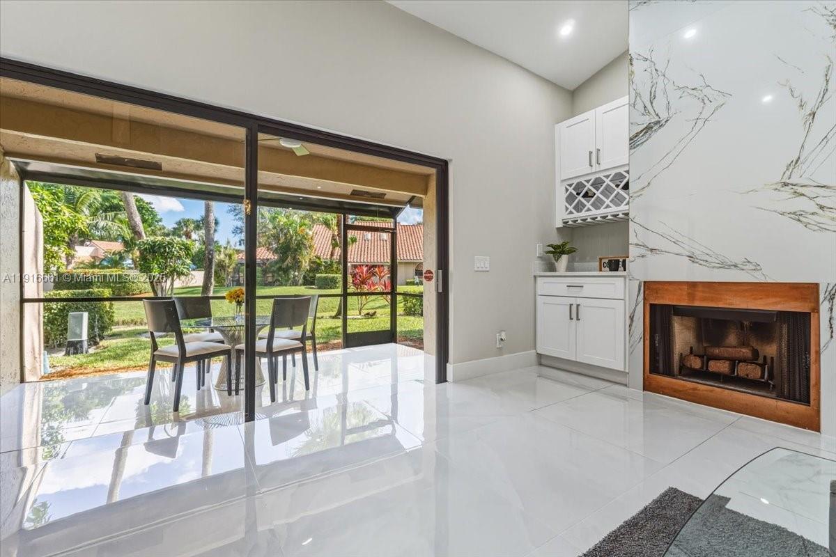 MERIDIANA AT BOCA POINTE - Residential