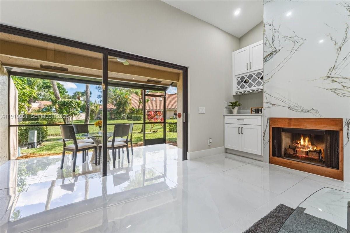 MERIDIANA AT BOCA POINTE - Residential