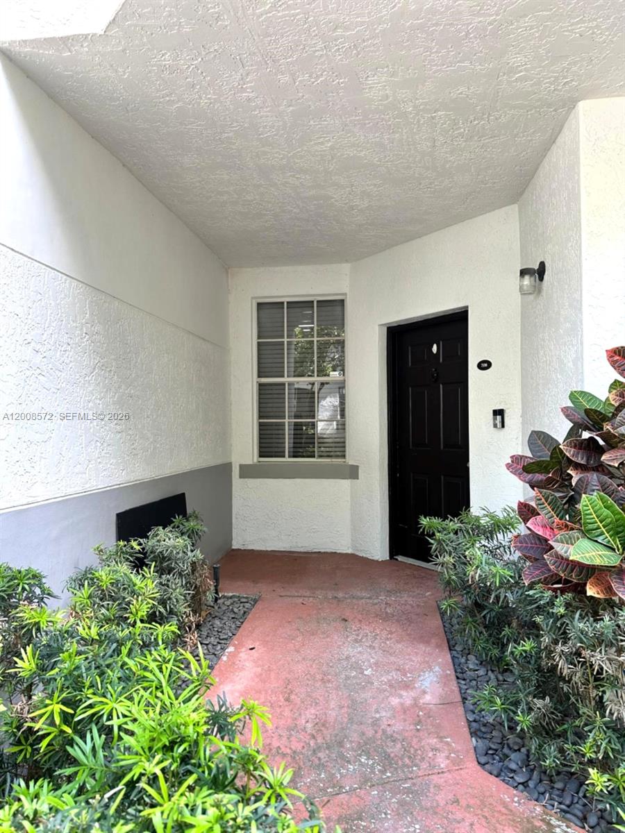 741 SW 148th Ave 708