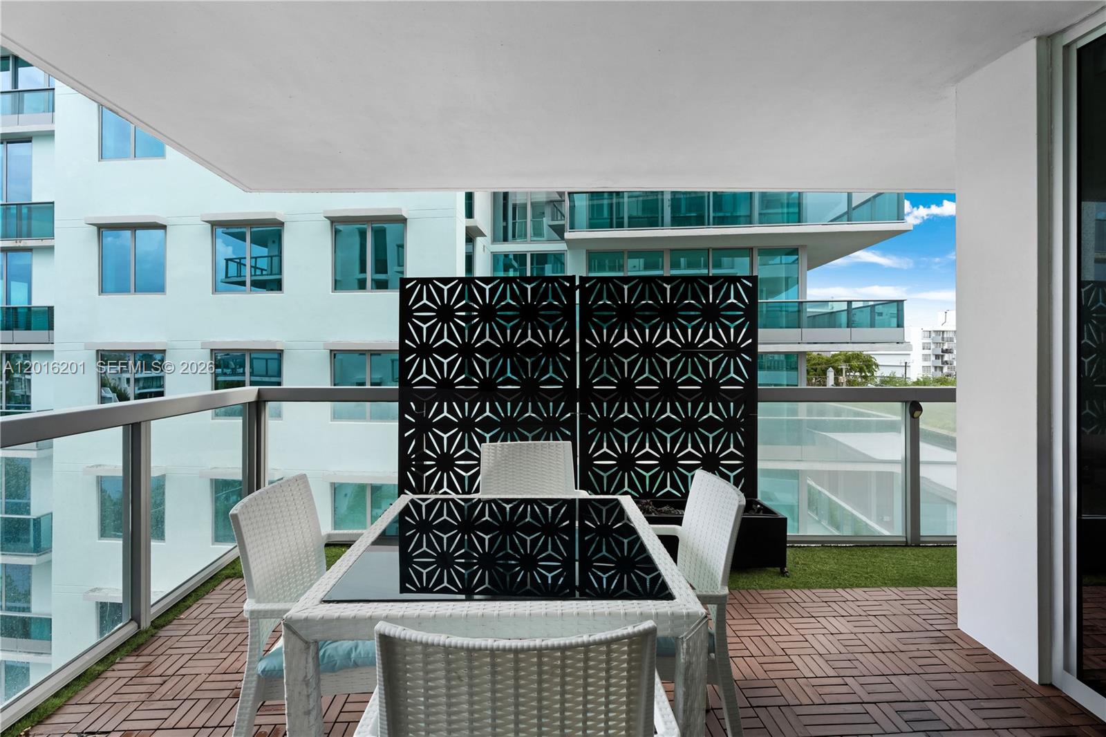 THE IVORY RESIDENCE CONDO - Residential Lease