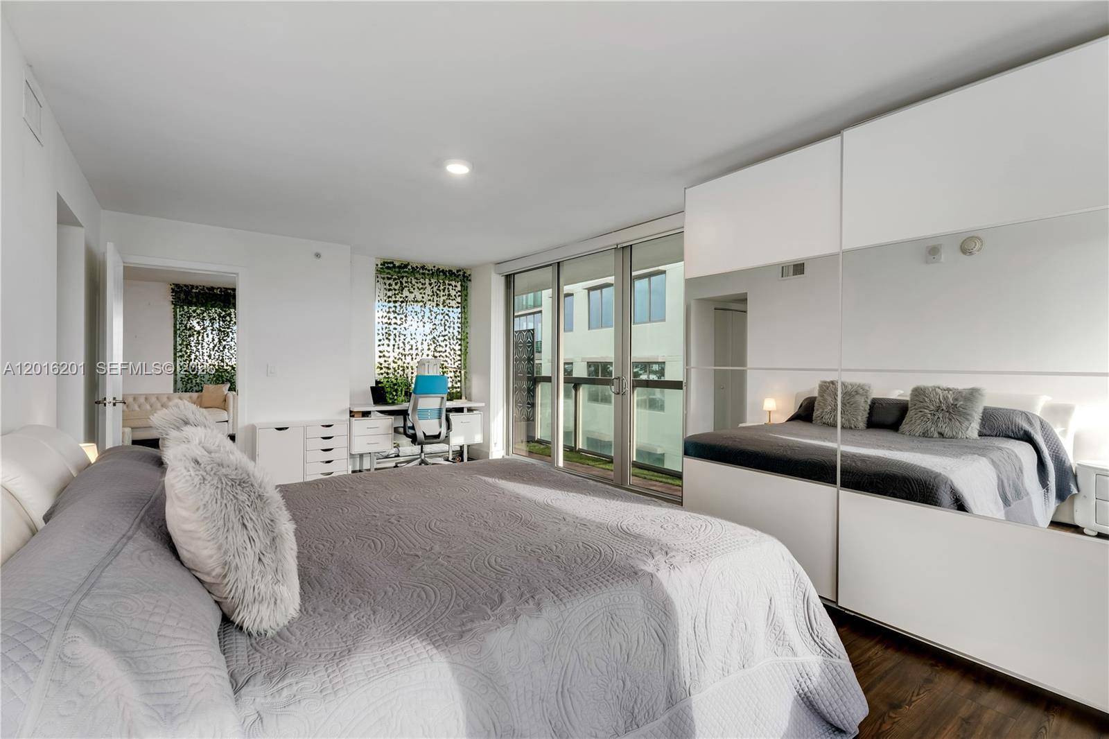 THE IVORY RESIDENCE CONDO - Residential Lease