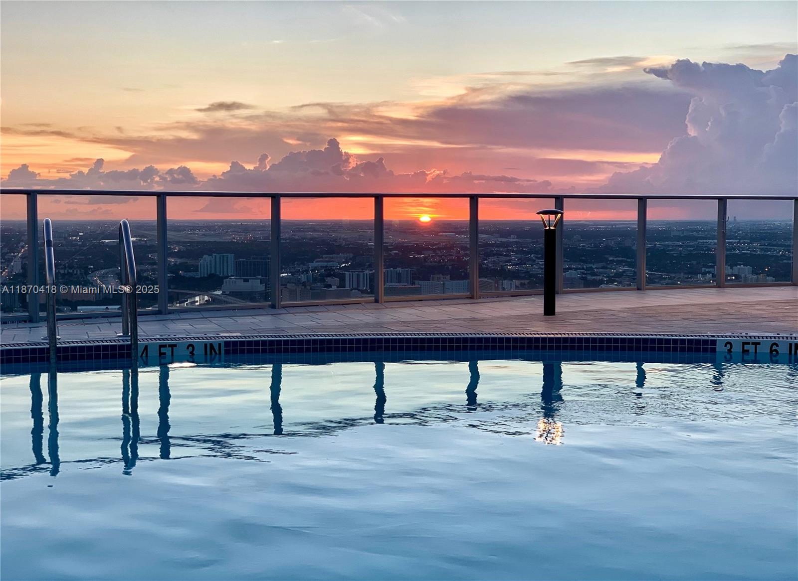 PARAMOUNT MIAMI WORLDCENT - Residential Lease