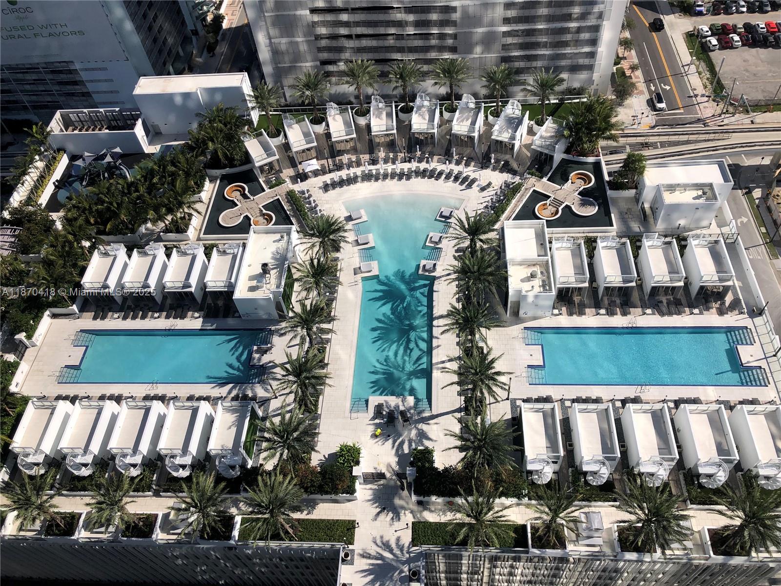 PARAMOUNT MIAMI WORLDCENT - Residential Lease