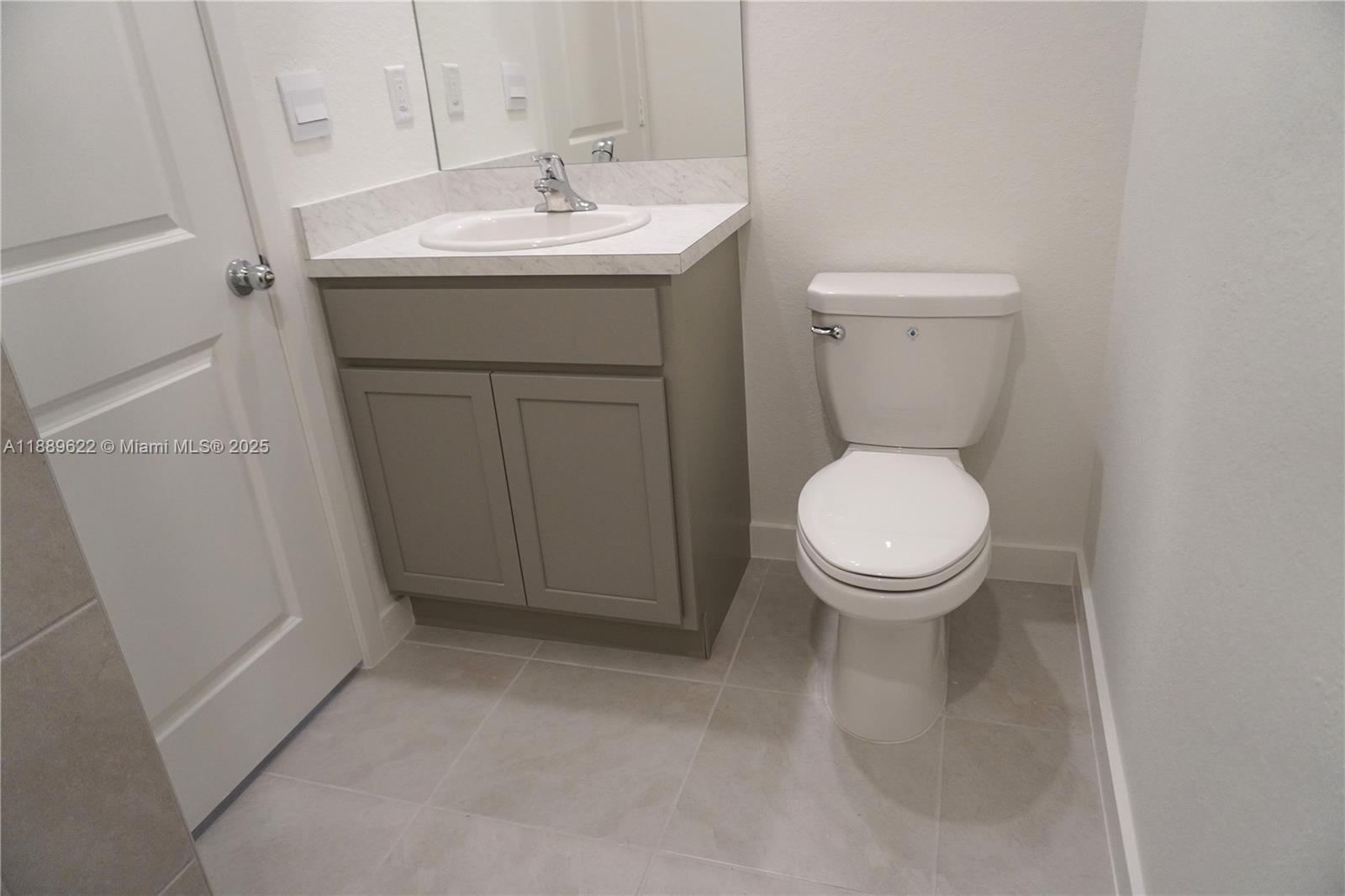 MIAMI LAND AND DEVELOPMEN - Residential Lease