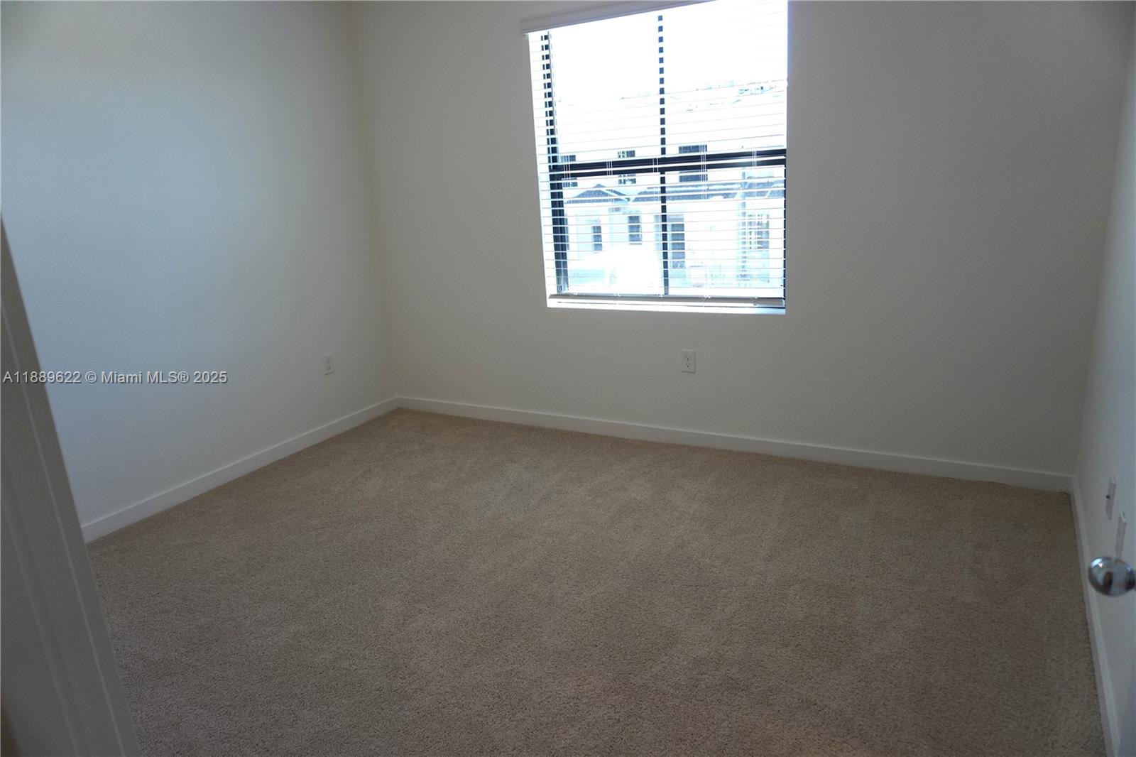 MIAMI LAND AND DEVELOPMEN - Residential Lease