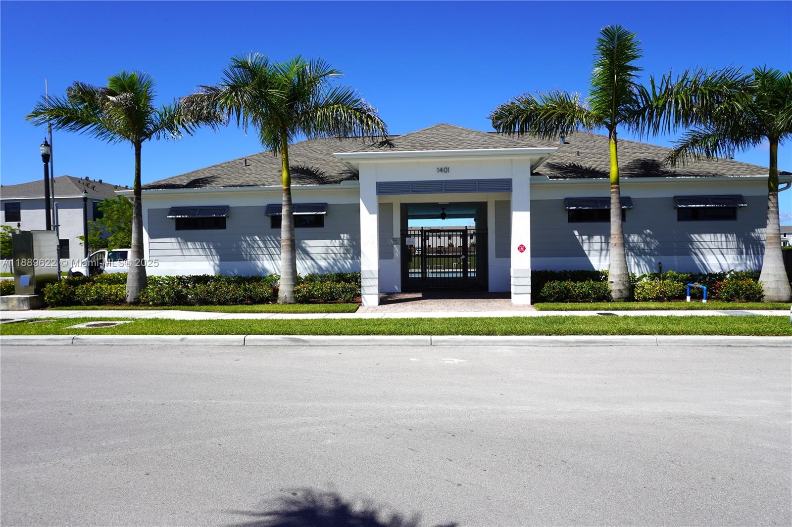MIAMI LAND AND DEVELOPMEN - Residential Lease