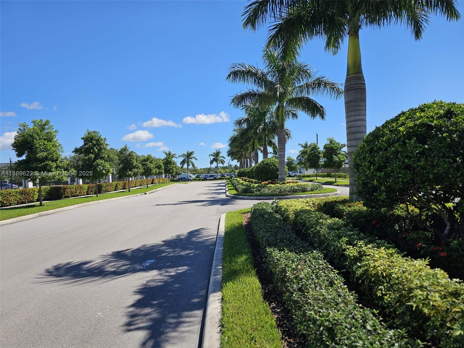 MIAMI LAND AND DEVELOPMEN - Residential Lease