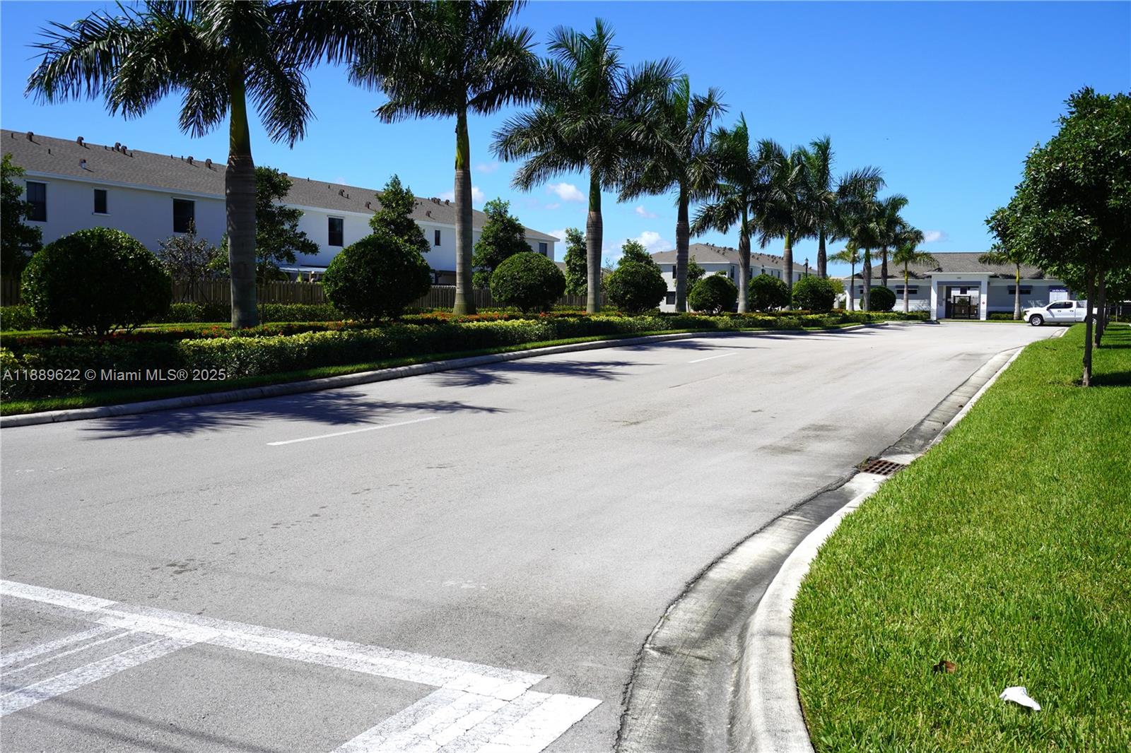MIAMI LAND AND DEVELOPMEN - Residential Lease