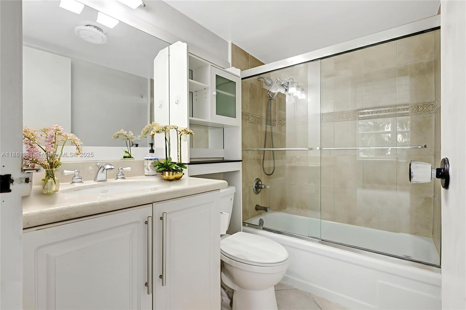 PLAZA 15 CONDO - Residential