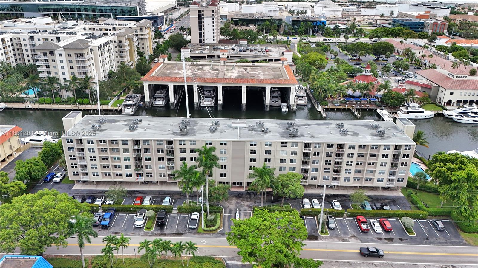 PLAZA 15 CONDO - Residential