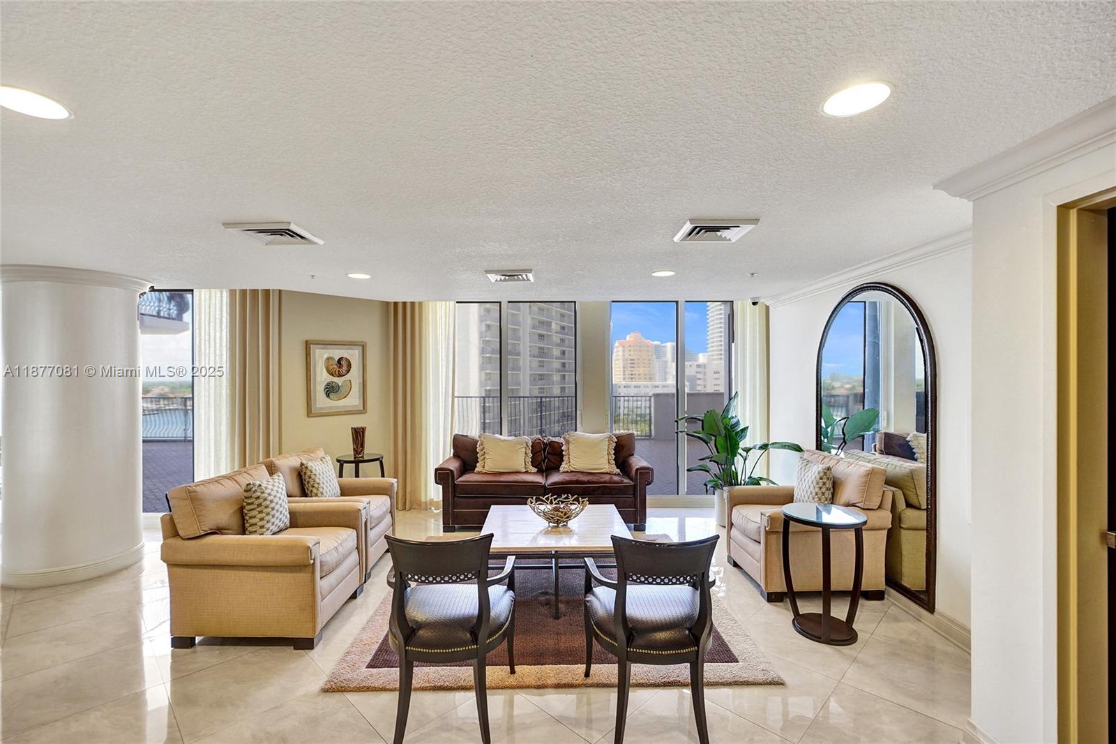 JACKSON TOWER LAS OLAS CO - Residential