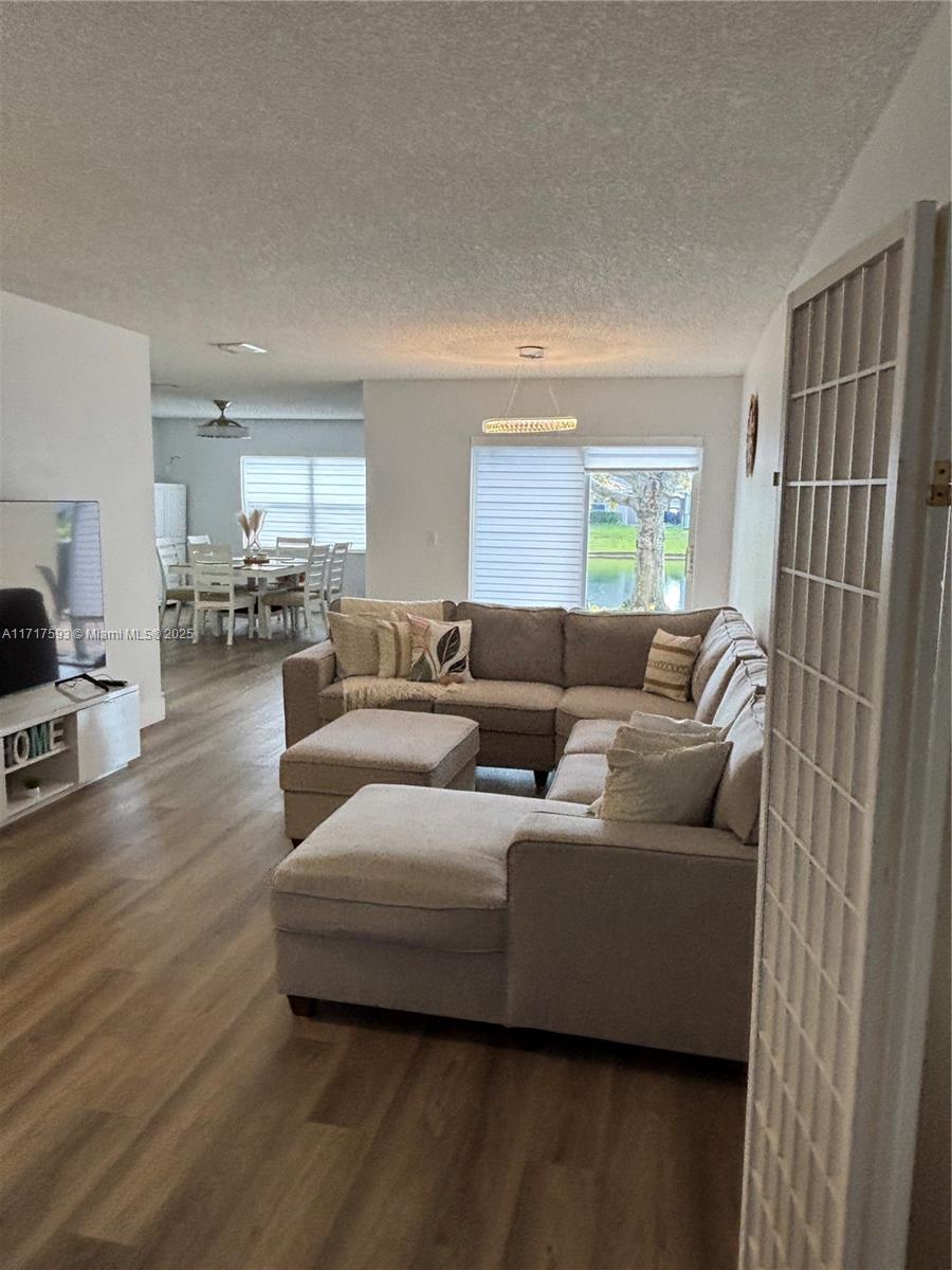 9420 NW 55th St