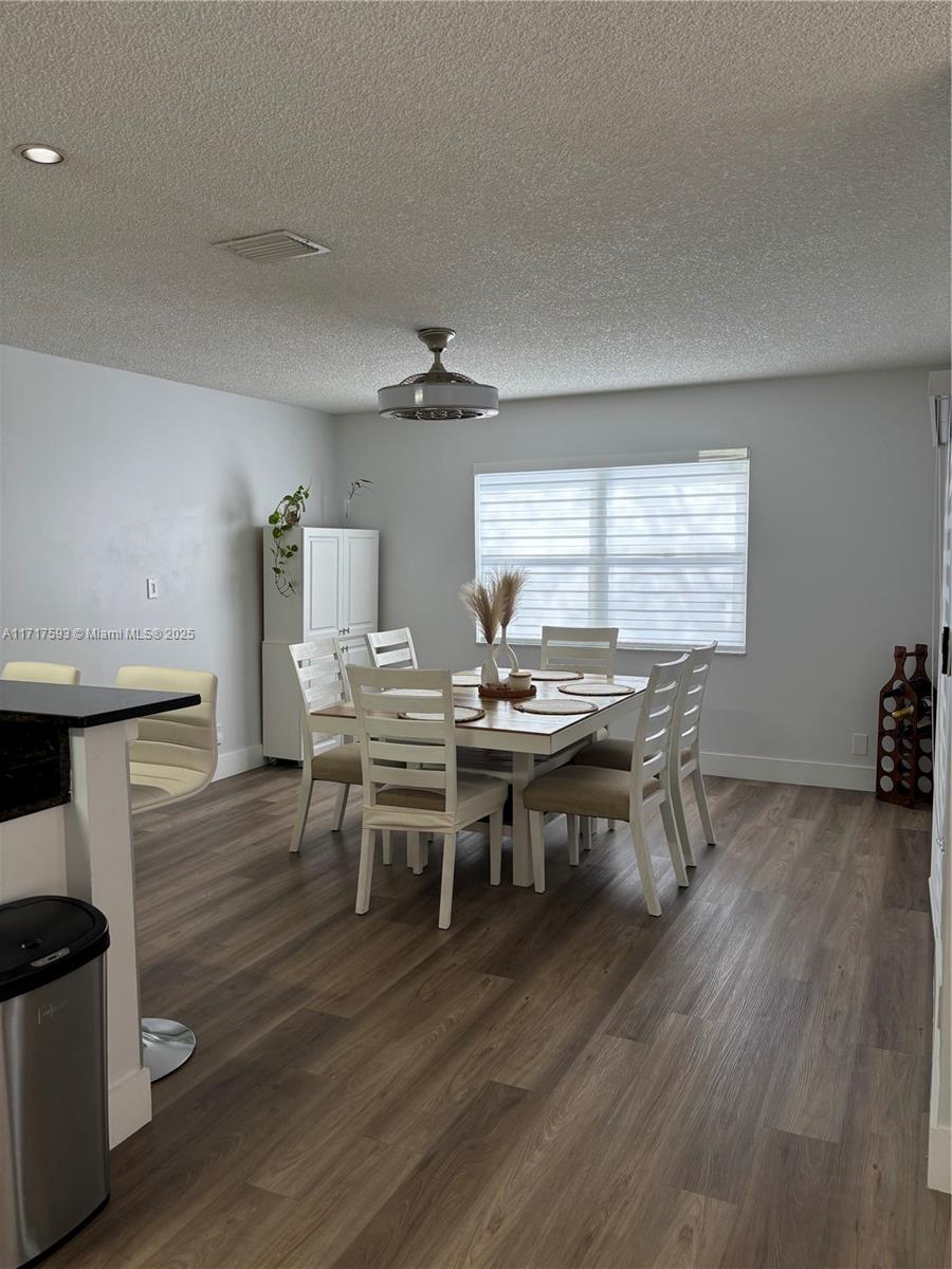9420 NW 55th St