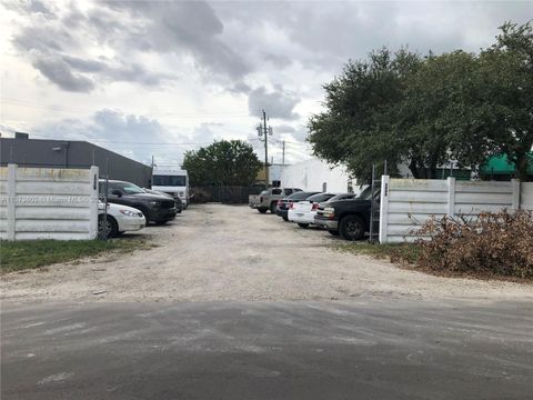 Grant St Hollywood FL 33020