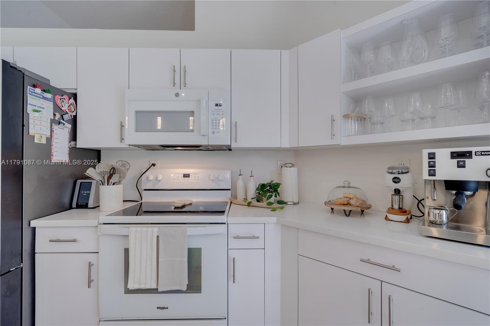 DORAL LANDINGS EAST - Residential