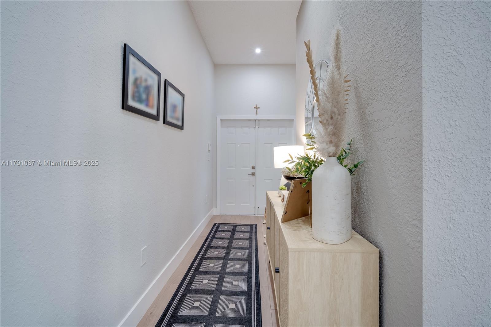 DORAL LANDINGS EAST - Residential
