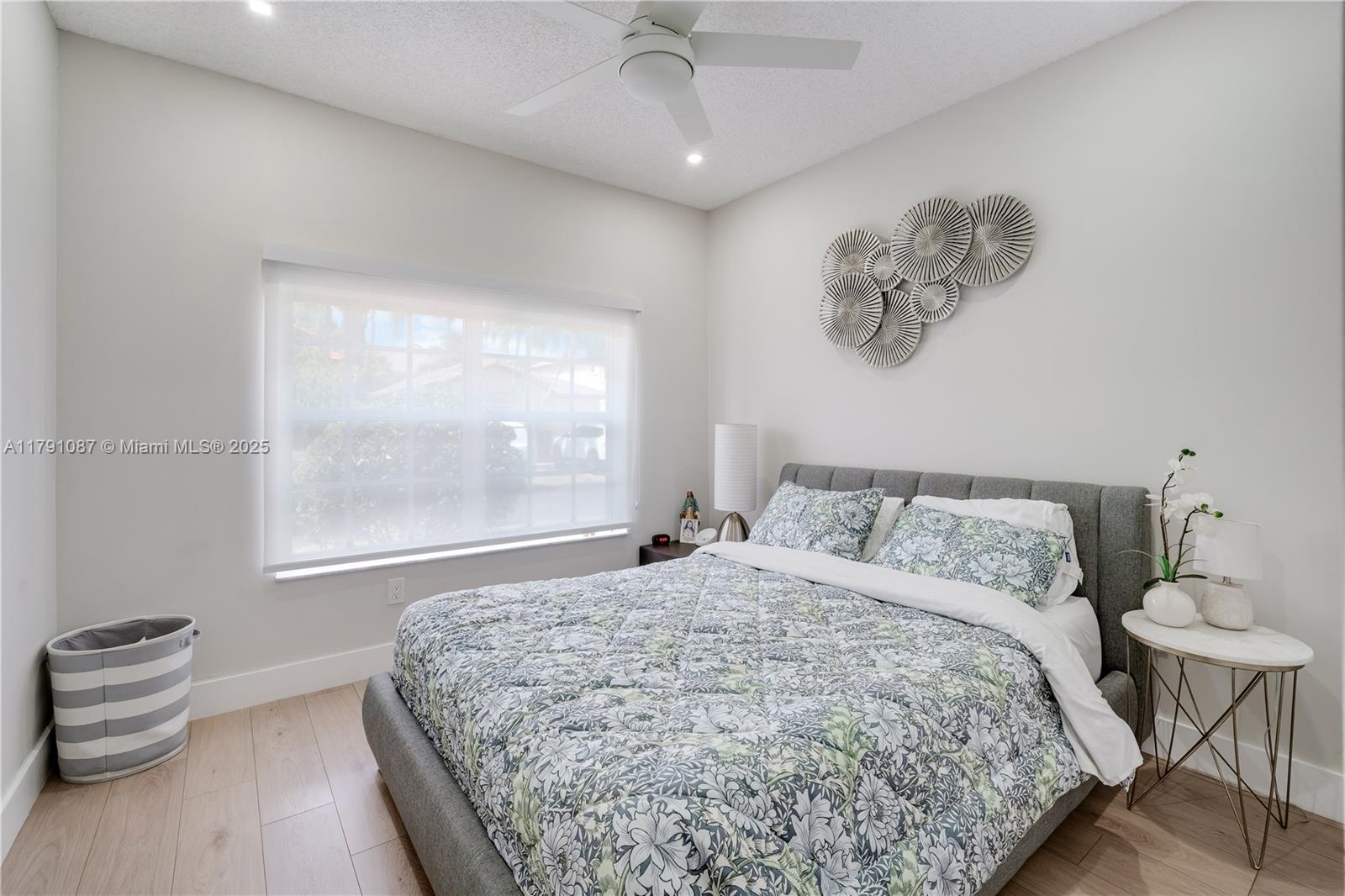 DORAL LANDINGS EAST - Residential