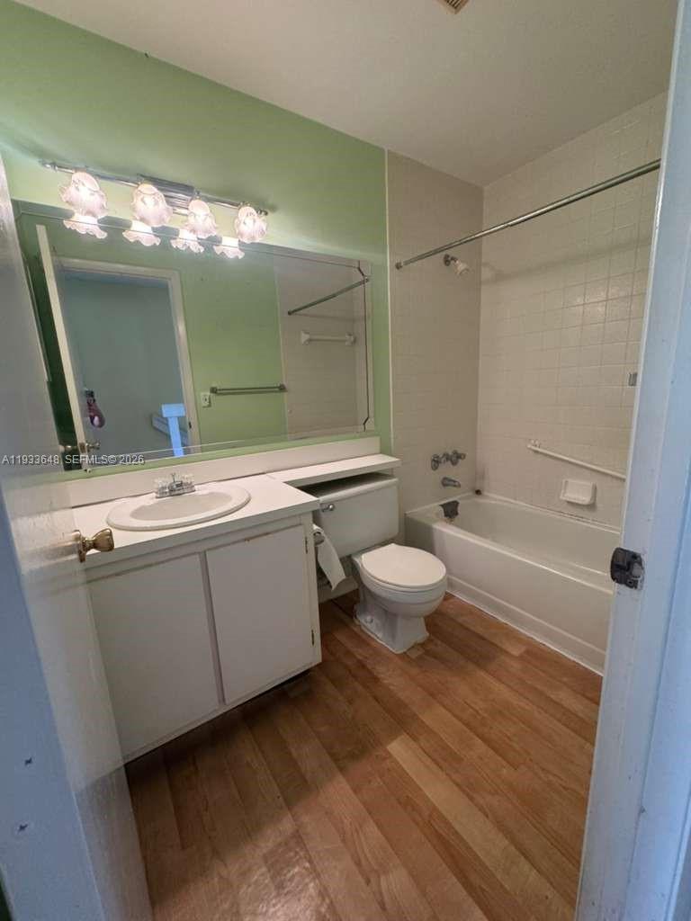 PALM CLUB WEST VILLAGE 1 - Residential