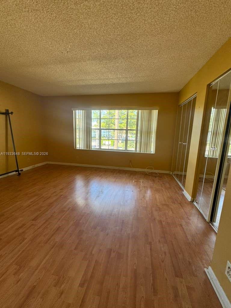 PALM CLUB WEST VILLAGE 1 - Residential