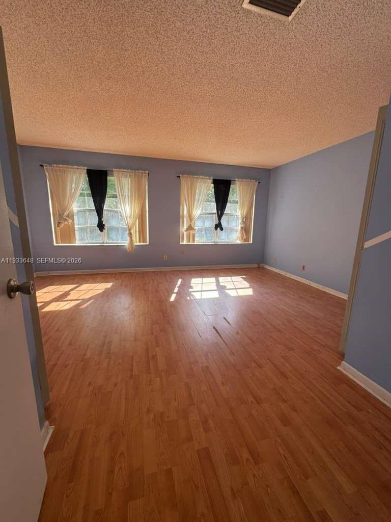 PALM CLUB WEST VILLAGE 1 - Residential