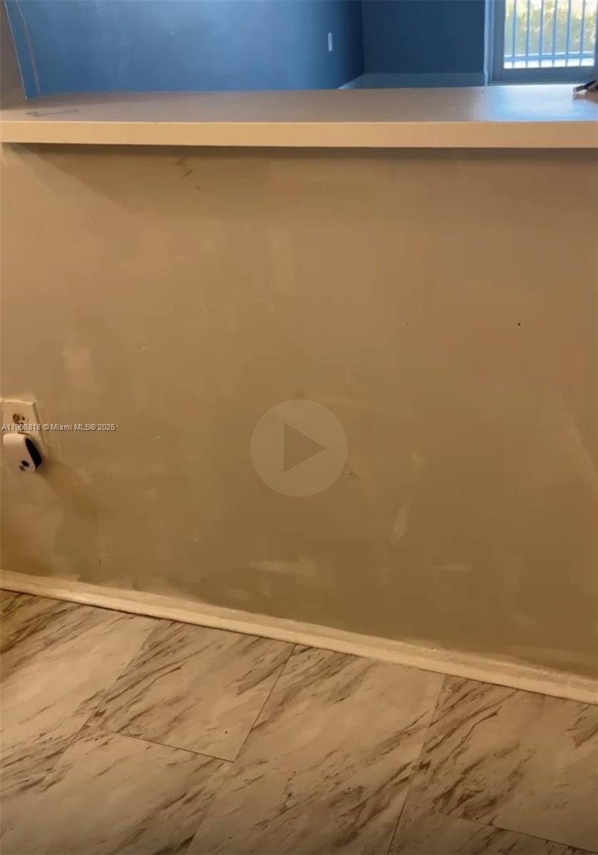 WOODSIDE APTS CONDO - Residential Lease