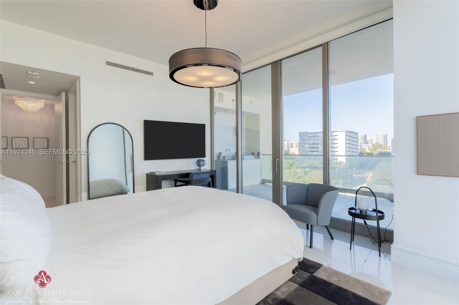 The Estates Acqualina - Residential