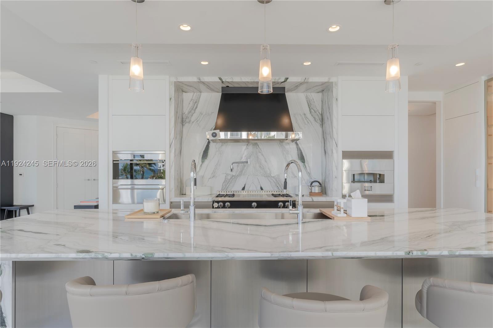 The Estates Acqualina - Residential