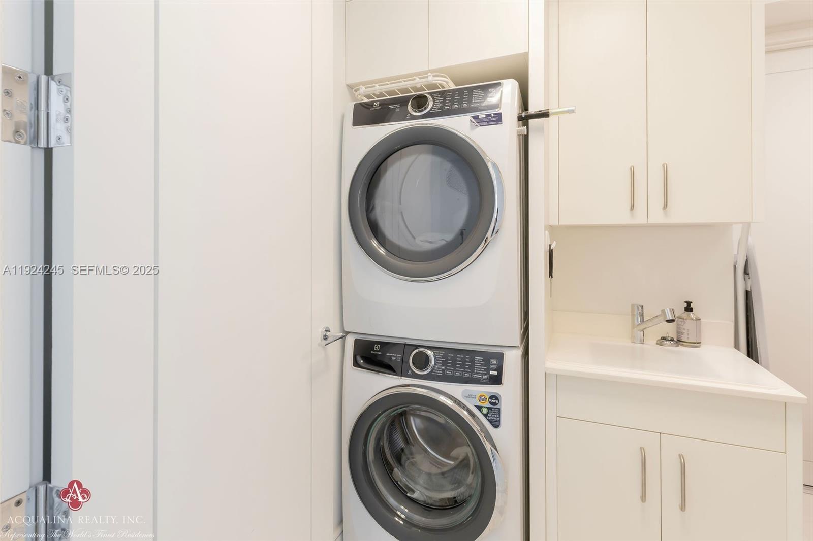 The Estates Acqualina - Residential