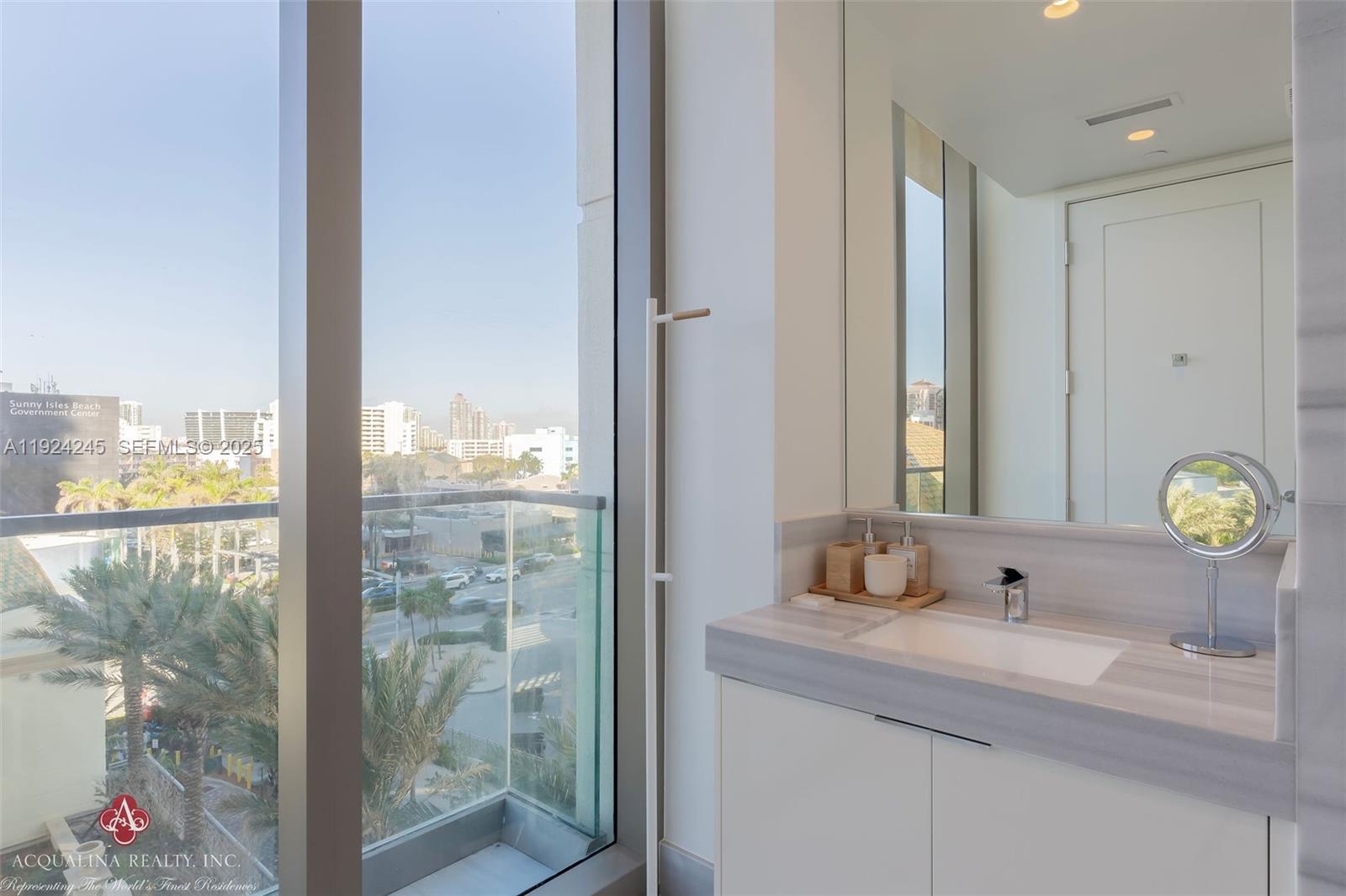 The Estates Acqualina - Residential