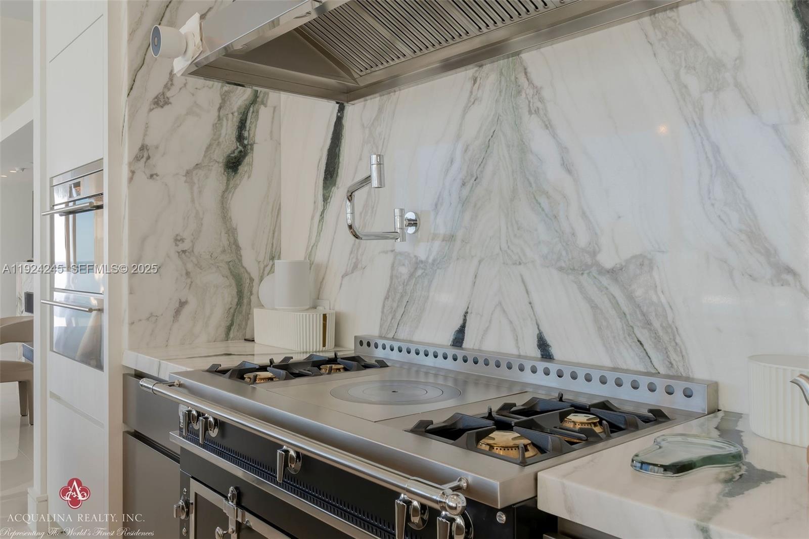 The Estates Acqualina - Residential