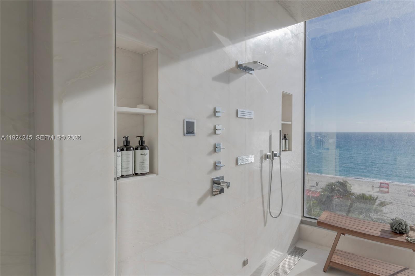 The Estates Acqualina - Residential