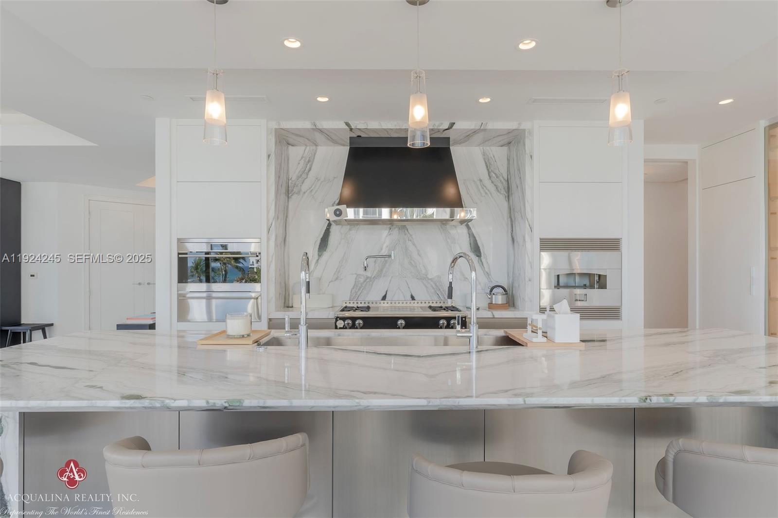 The Estates Acqualina - Residential