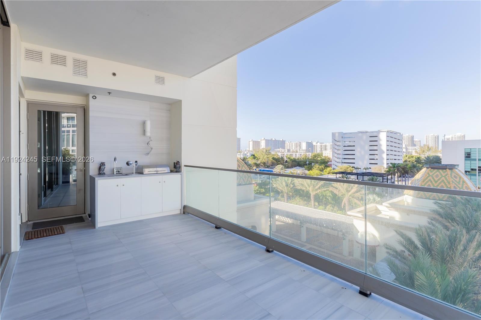 The Estates Acqualina - Residential