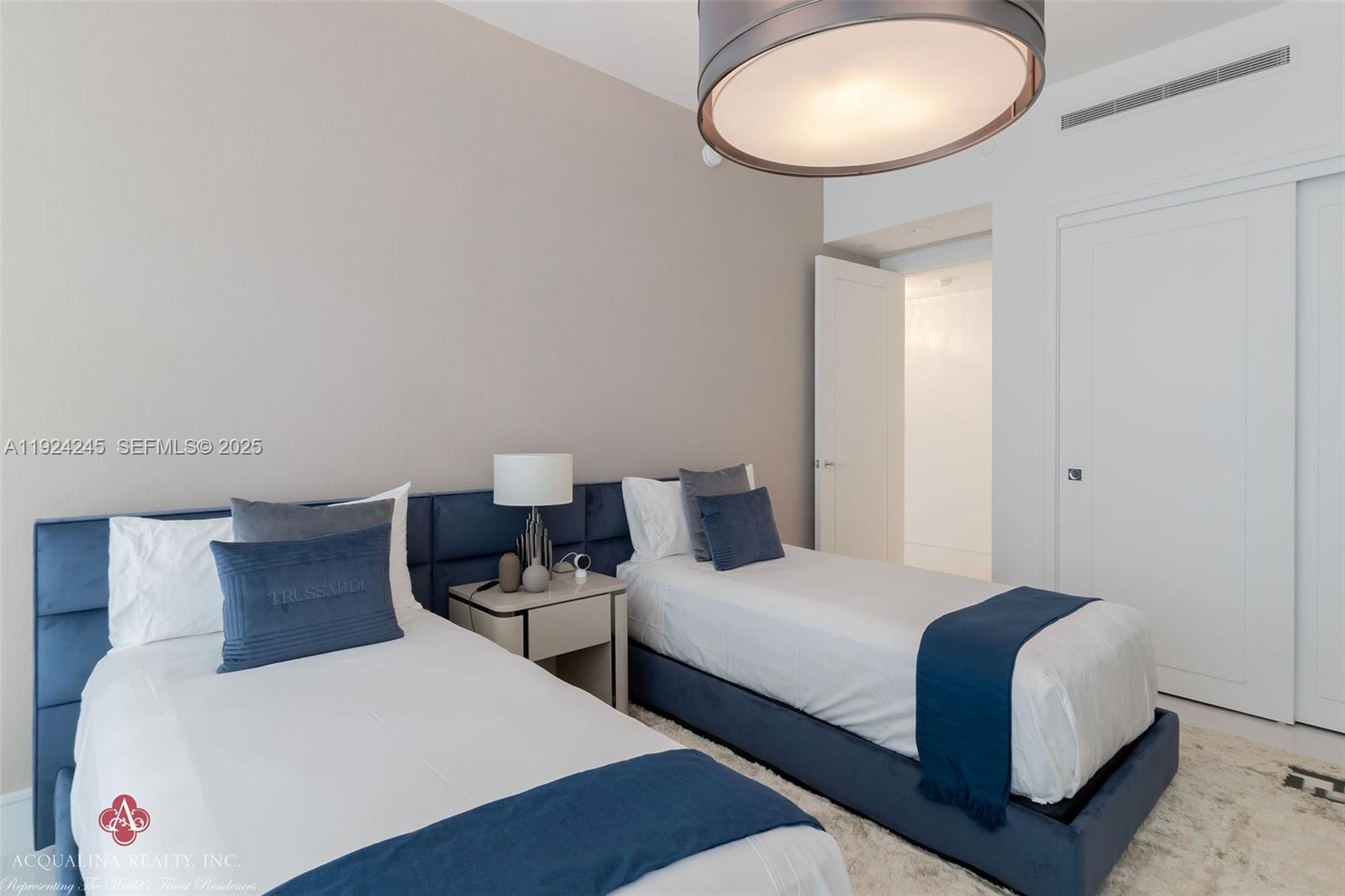 The Estates Acqualina - Residential