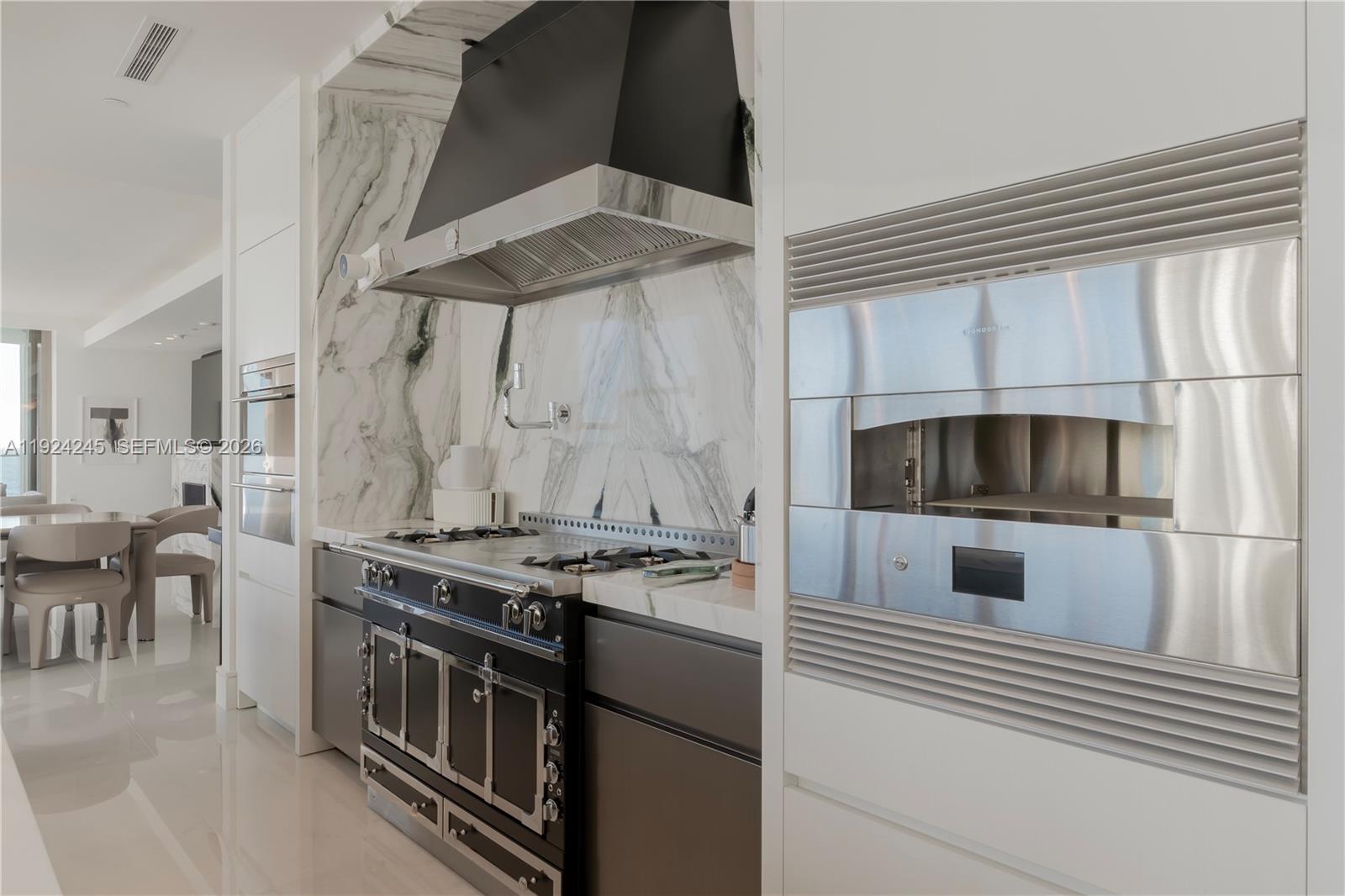 The Estates Acqualina - Residential