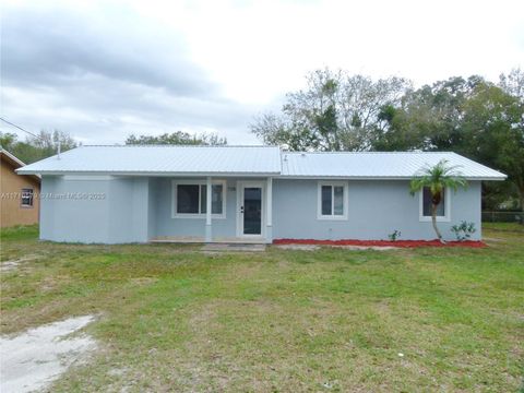 A home in Okeechobee