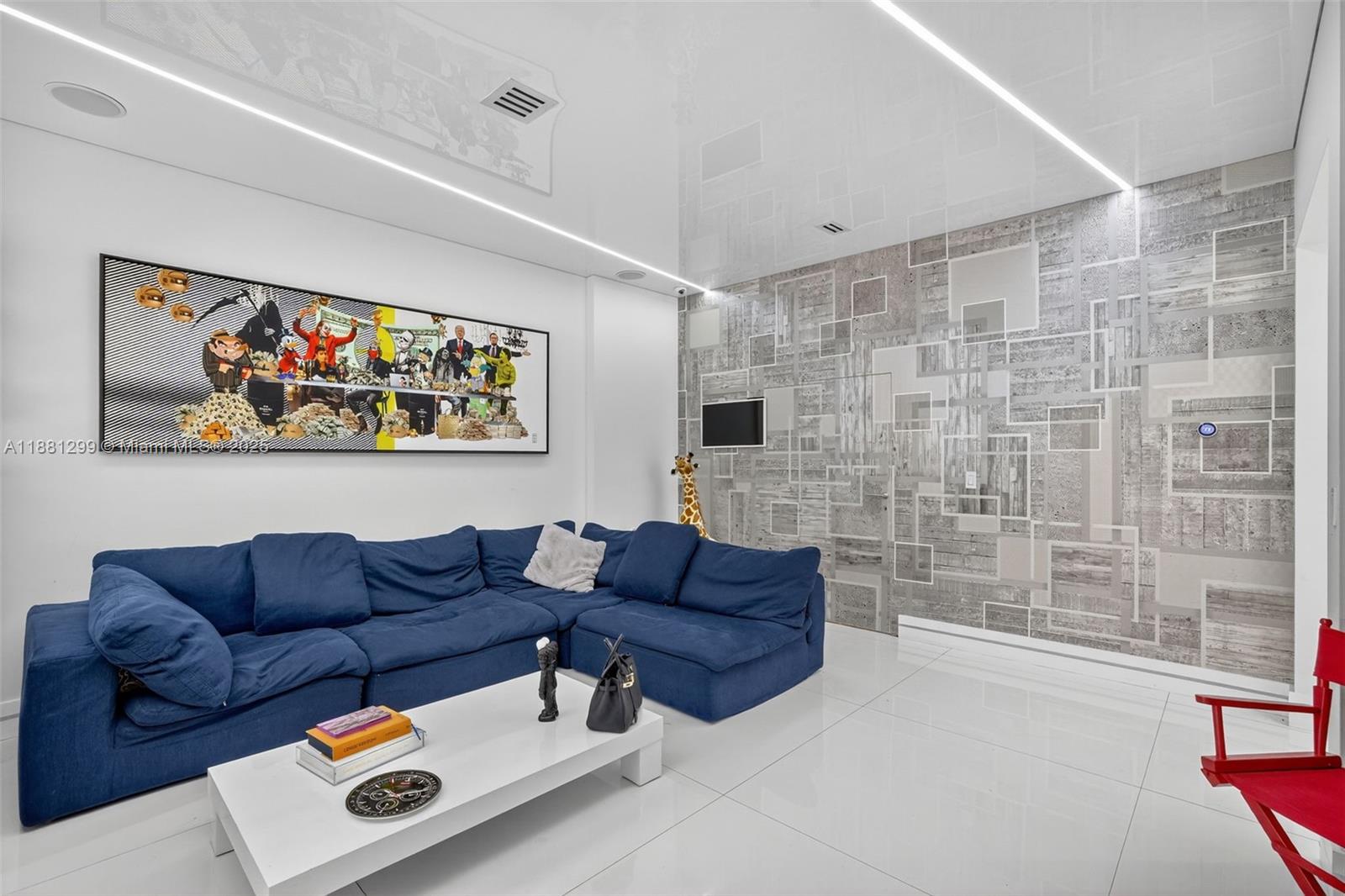 ISLAND WAY - Residential