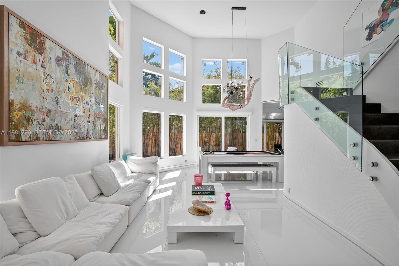 ISLAND WAY - Residential