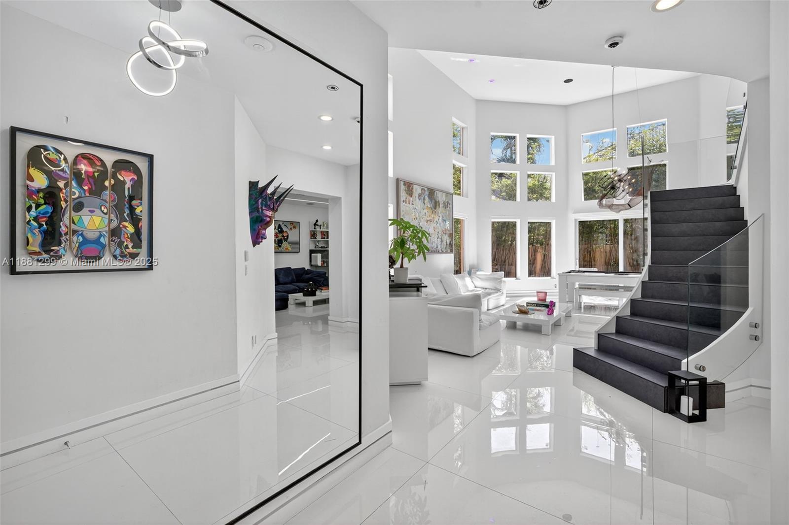 ISLAND WAY - Residential