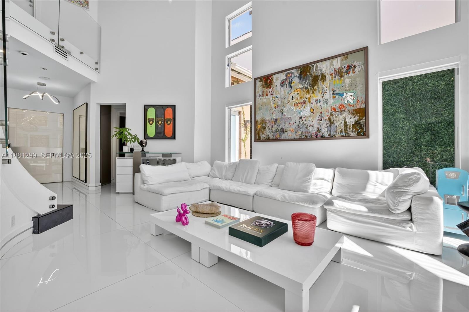 ISLAND WAY - Residential